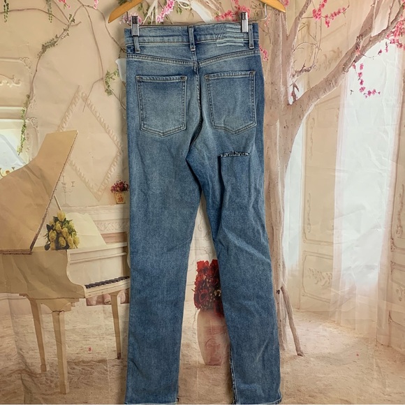 NEW REVICE Distressed Blue Jeans - Picture 4 of 9